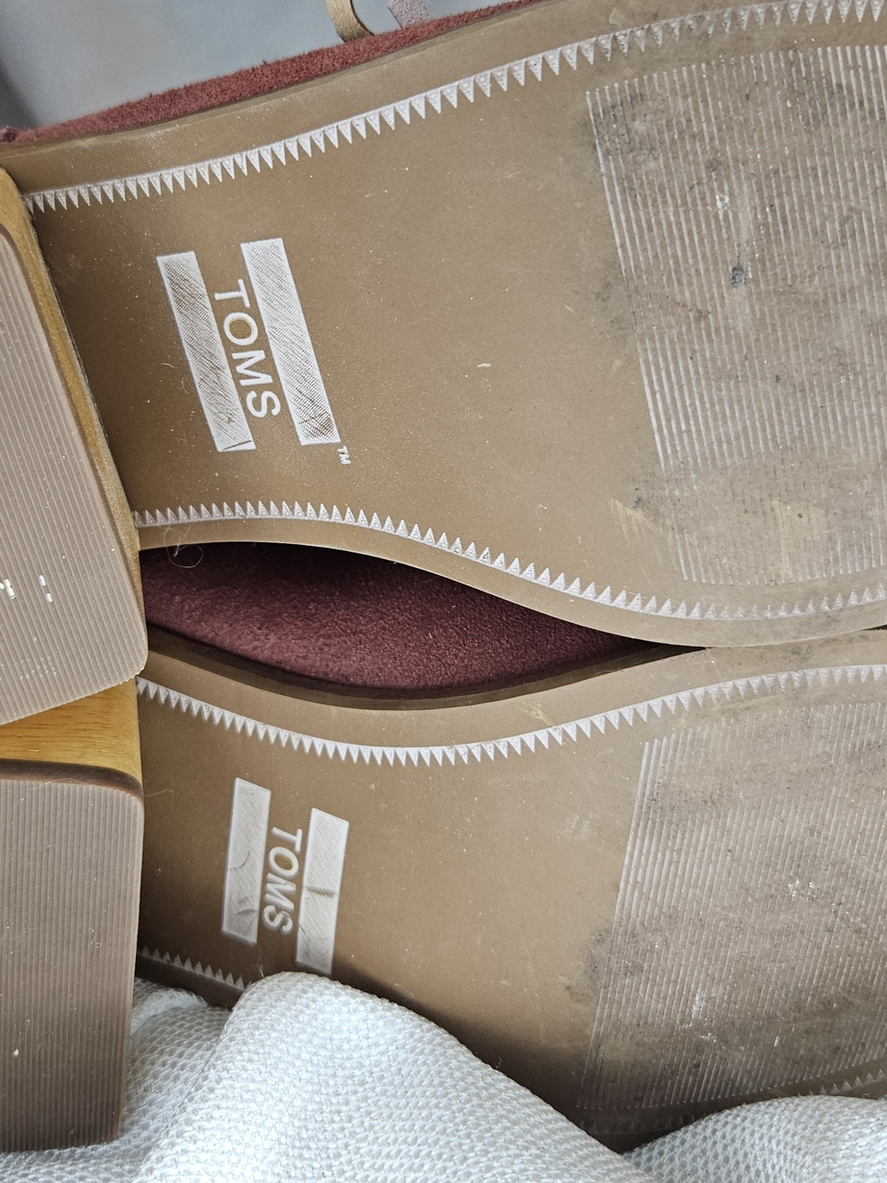 Toms Dusty Rose Suede Tassel Mules Size 7 - Picture 5 of 6